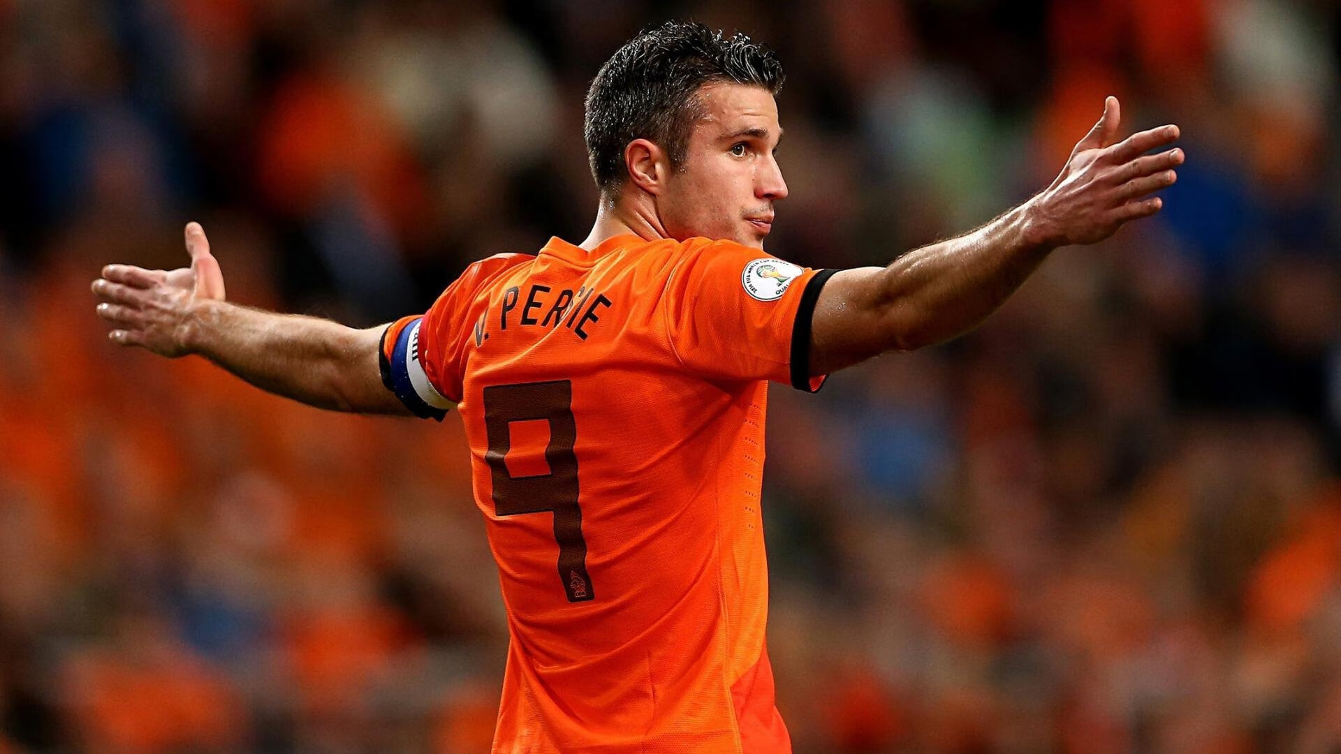 蝶泳冲刺中立代表队A新秀展现速度，蝶泳示范